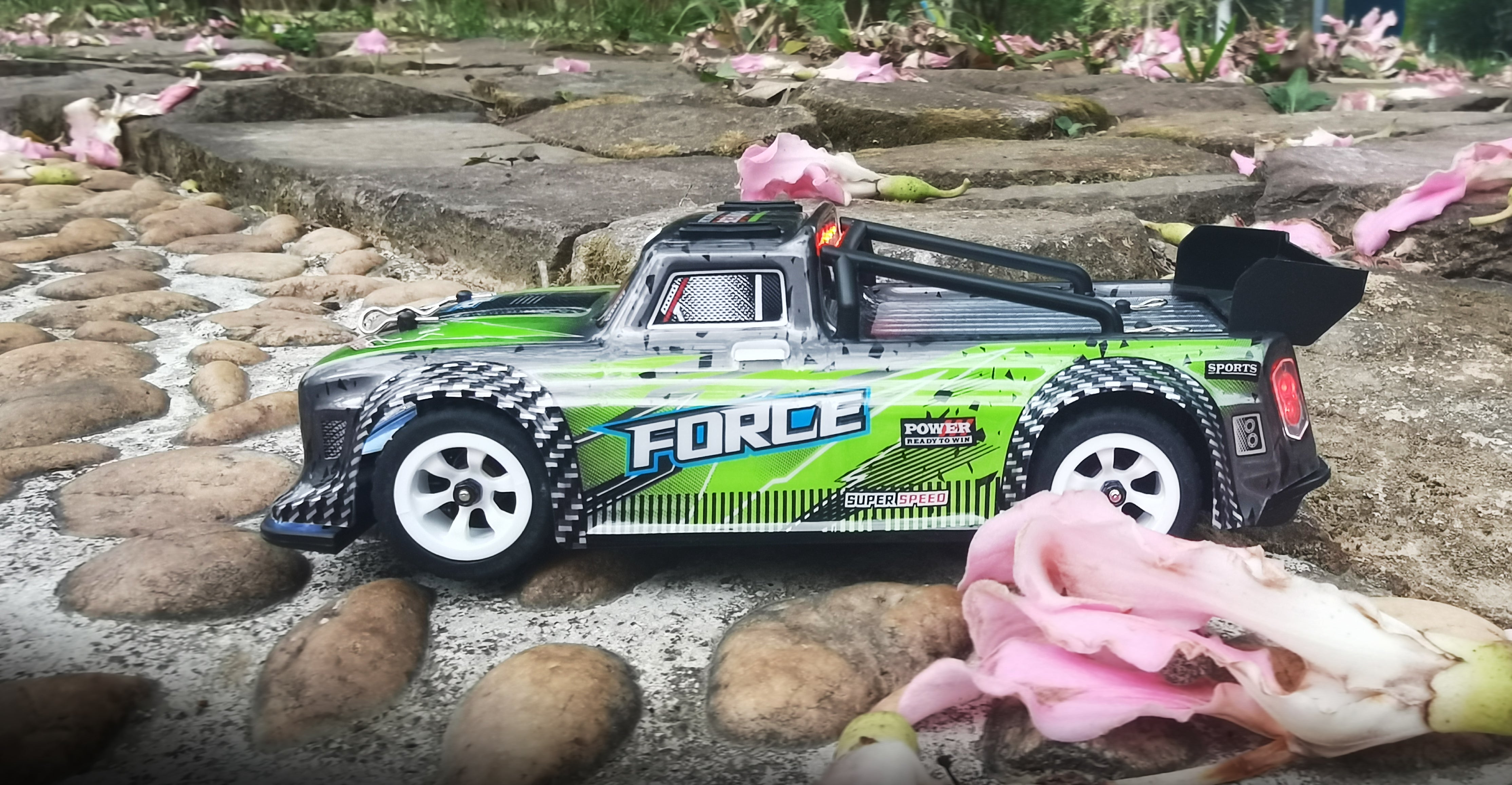 1:28 Scale 4WD 284131 Short Truck - High-Speed Drift RC Cars with LED Light-Desktop Banner